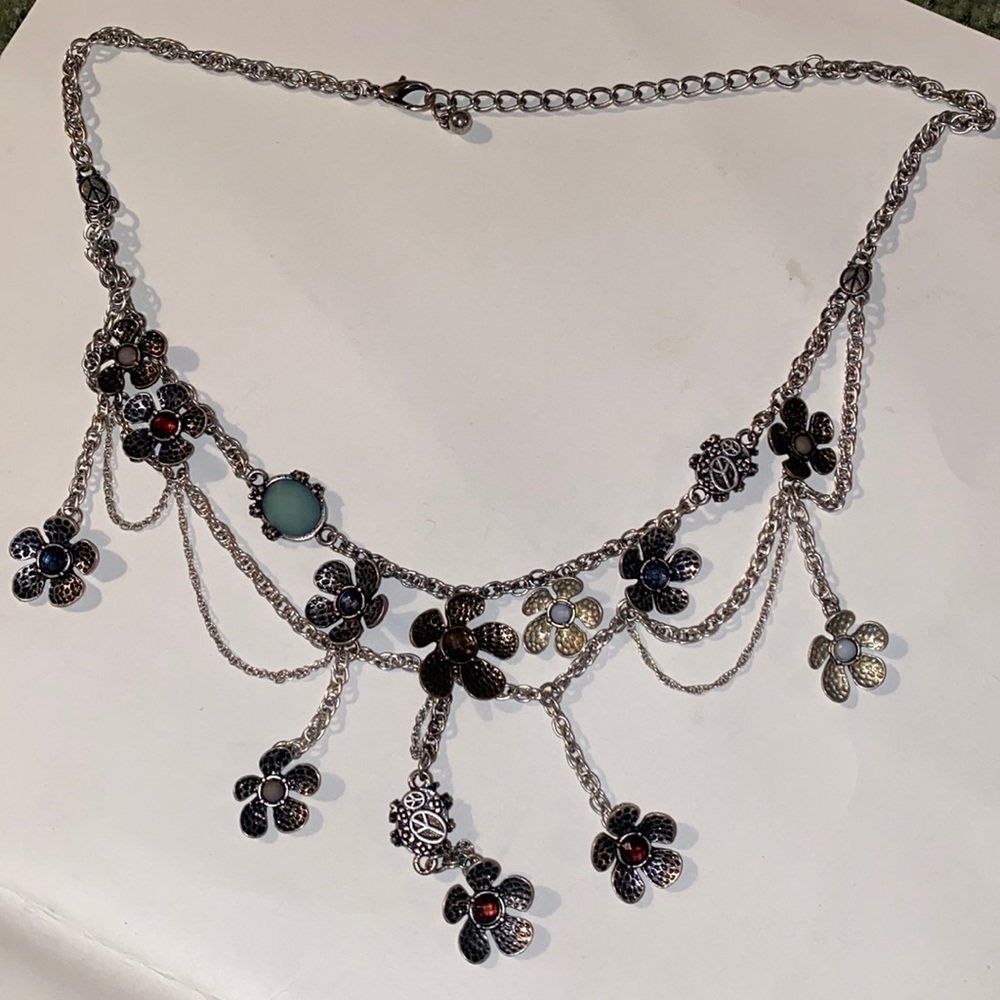 Flower and peace sign necklace